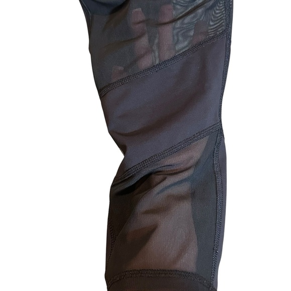 LULULEMON Leggings Womens 8 Black Cropped Reflective Mesh Yoga Athletic Training - Picture 8 of 16